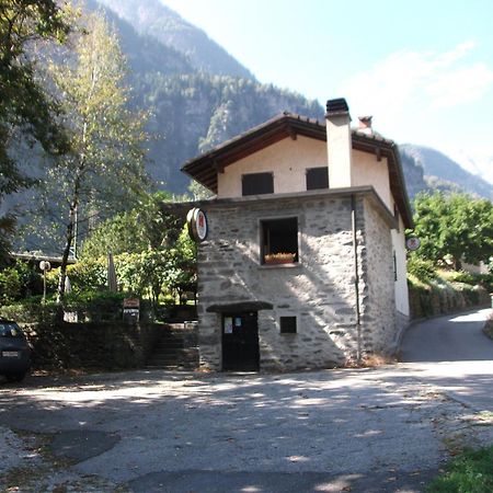 Grotto Pergola Bed & Breakfast Giornico Екстериор снимка