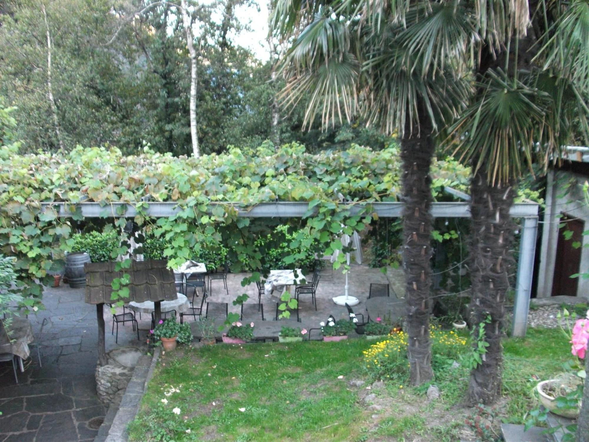Grotto Pergola Bed & Breakfast Giornico Екстериор снимка
