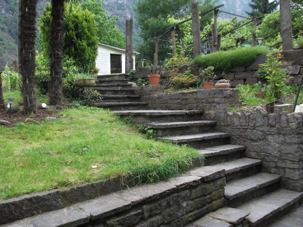 Grotto Pergola Bed & Breakfast Giornico Екстериор снимка